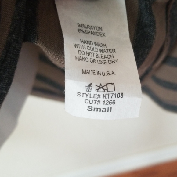 NWOT womens Lilypad top size small - Picture 4 of 4